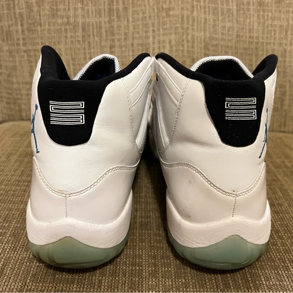 Air Jordan 11 Retro \'Legend Blue\'  White/Blk-Legend Blue 378037-117 Mens Size 12